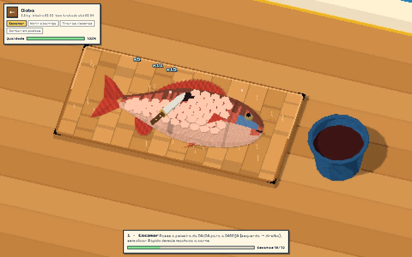 Bancada: a peixeira escamando uma cioba na tábua, com combo de escamas
